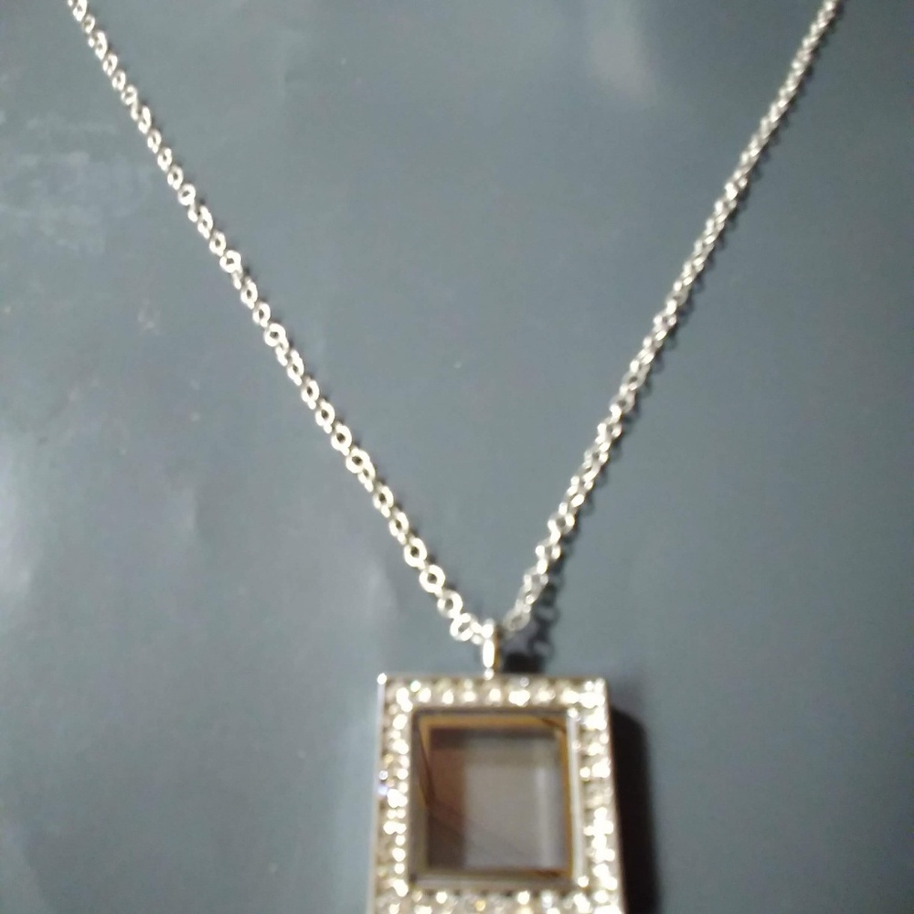 Floating Lockets - image 7